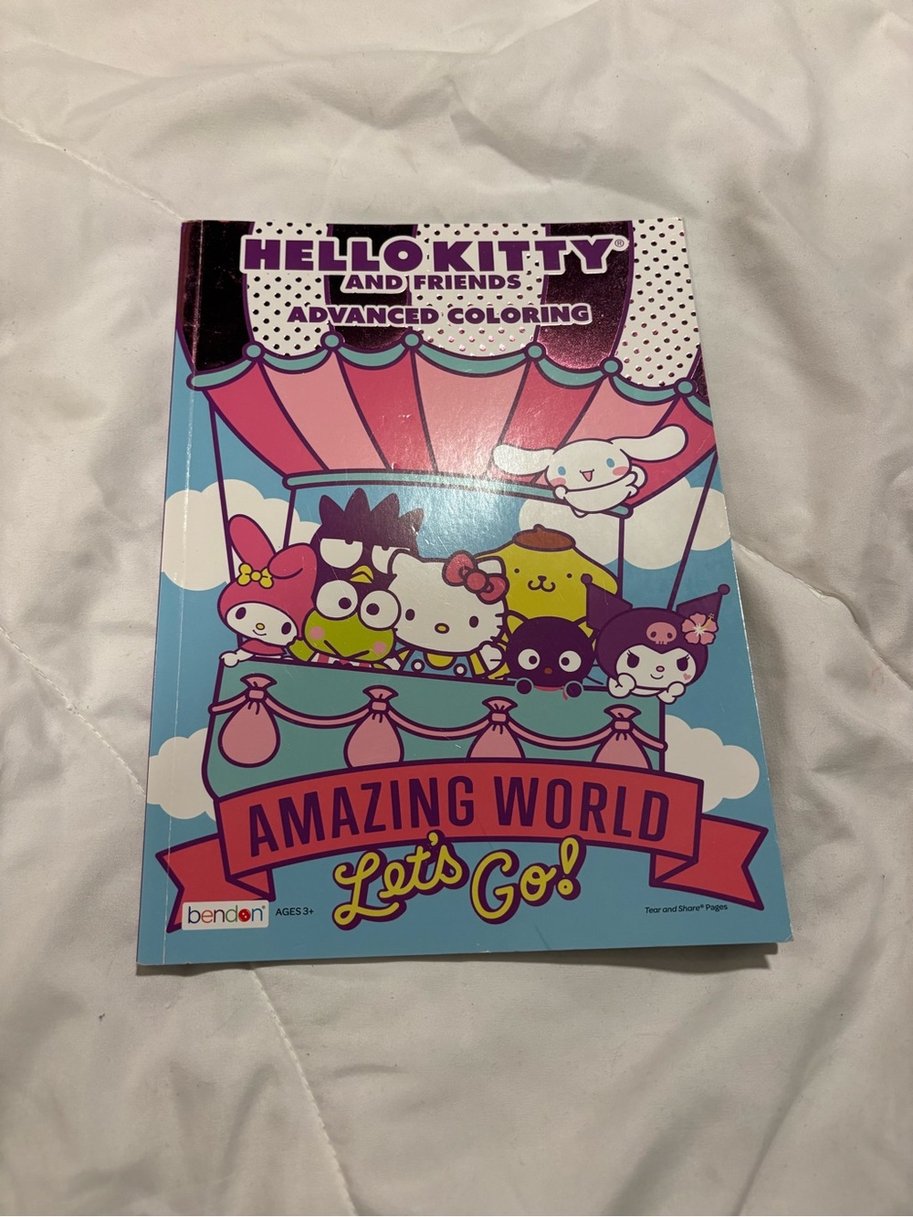 Hello Kitty and friends Advanced Coloring Book - amazing world let’s go!